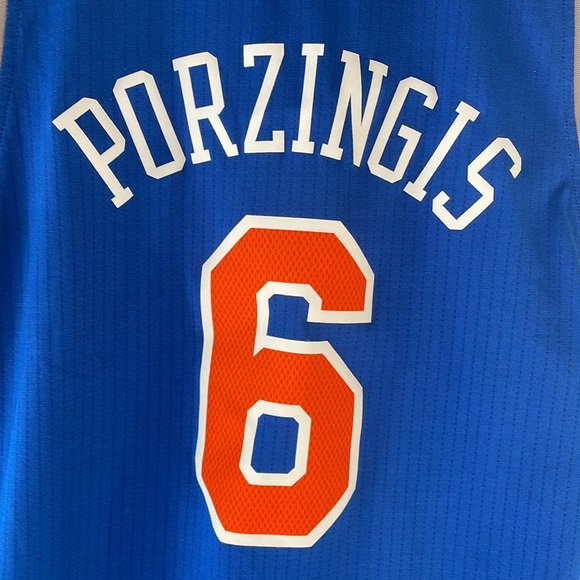 2015 adidas Men's New York Knicks NBA Jersey #6 Kristaps Porzingis - Size L - Picture 7 of 7